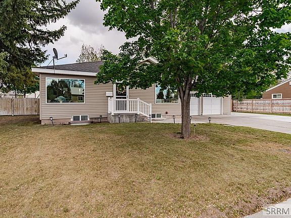 2nd image of 1775 S Avocet Dr