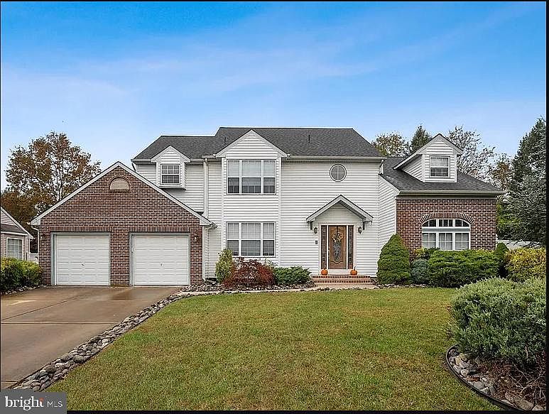1st image of 138 Persimmon St