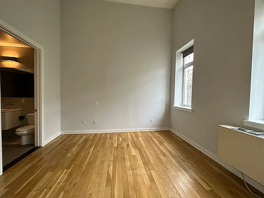 Rented by Oxford Property Group | media 8