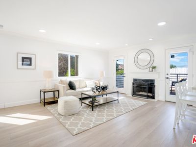 10211 Helendale Ave, Tujunga, CA, 91042