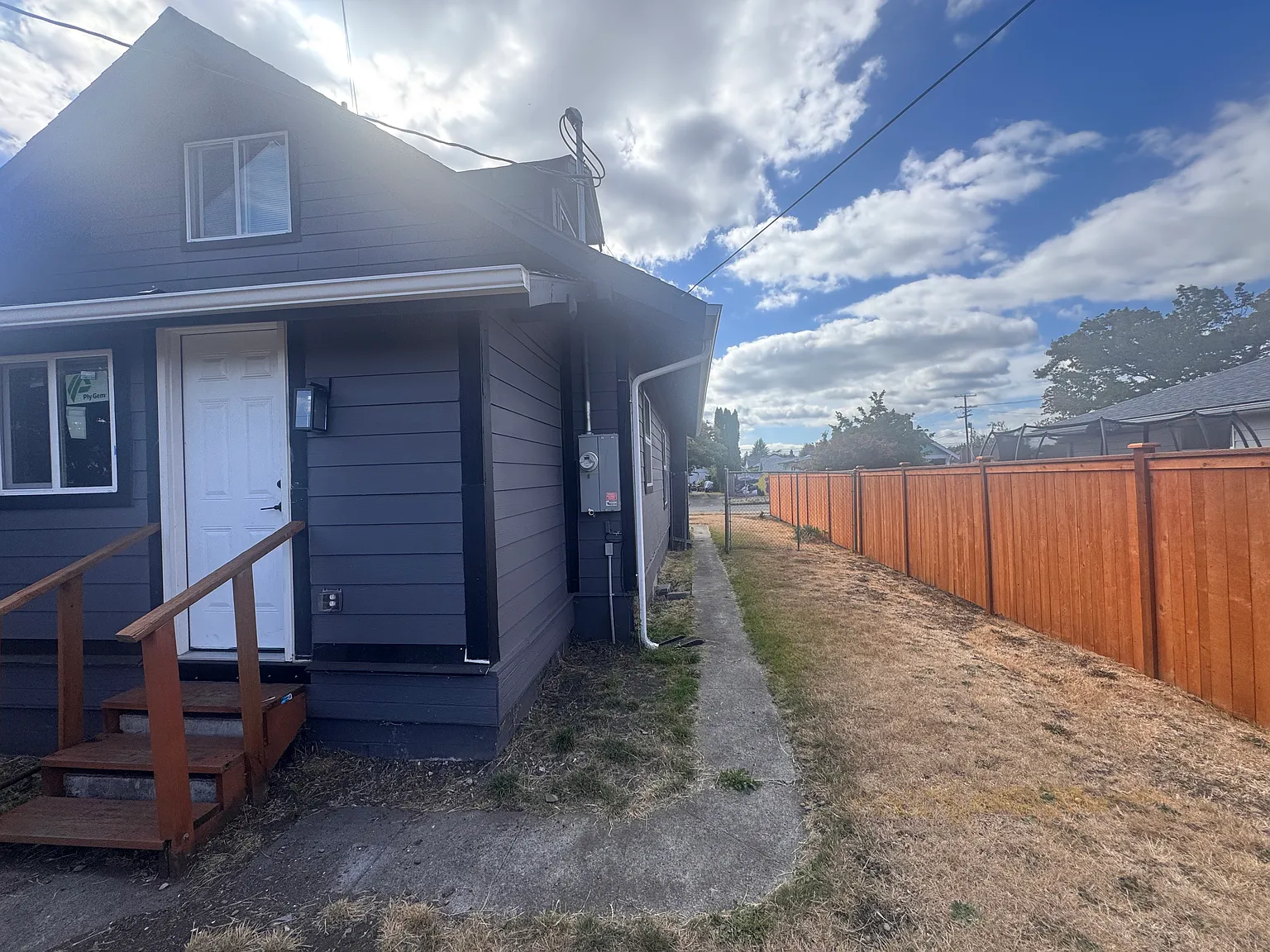 3 bed, 1.5 bath, 1548 sqft, $2,500 — Photo 2