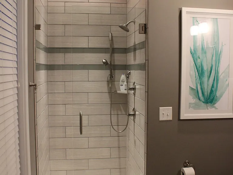 1814 Elliott Ave — Photo 5