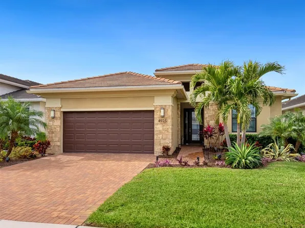 4925 Surfside Cir, Lakewood Ranch, FL 34211