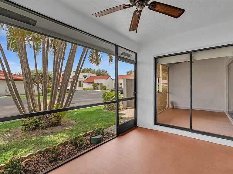 299 NW 36th Ave — Photo 26