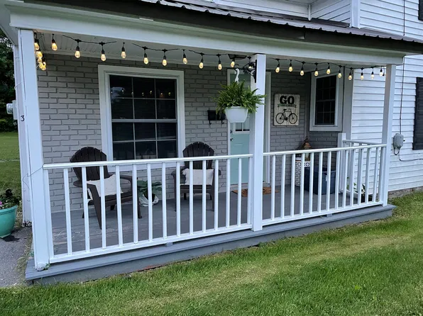 38 Elm St, Presque Isle, ME 04769