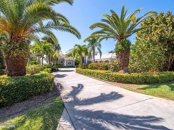 3rd image of 170 Bayshore Dr