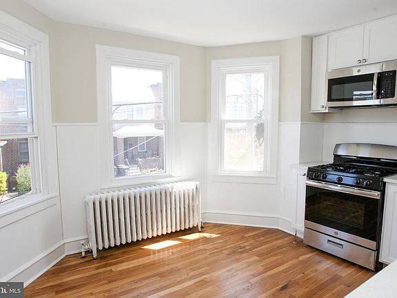 4th image of 1600 W 10th St #3