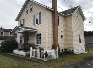 704 Washington Ave, Windber, PA 15963