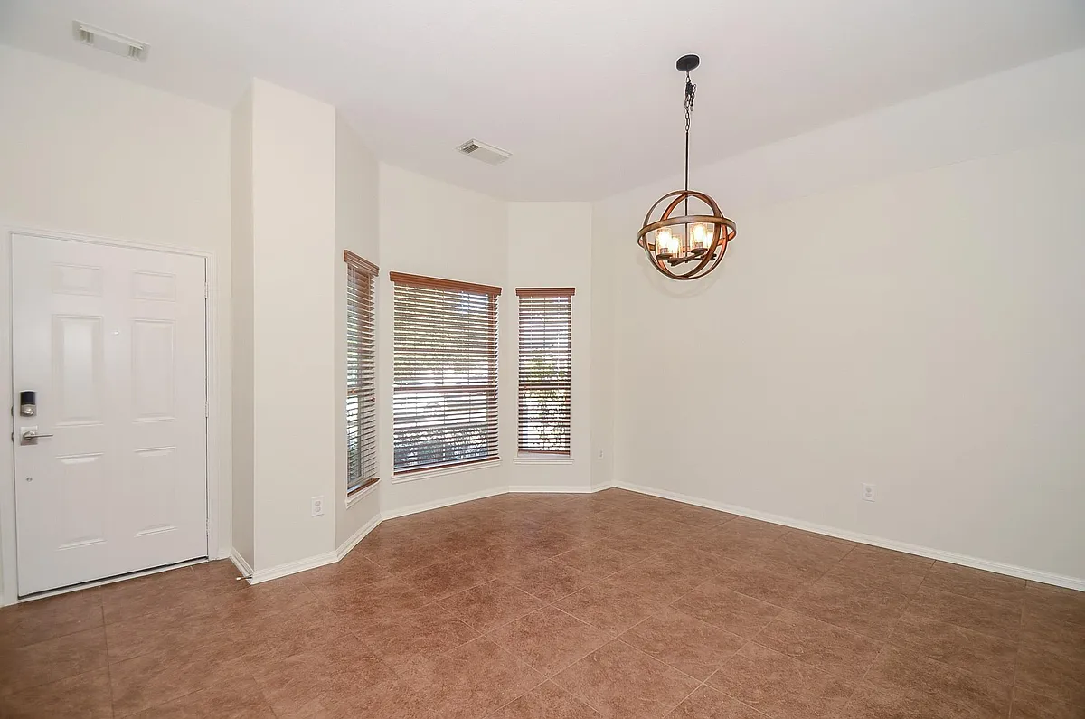 Building Photo - 12918 Hawthorne Shores Dr