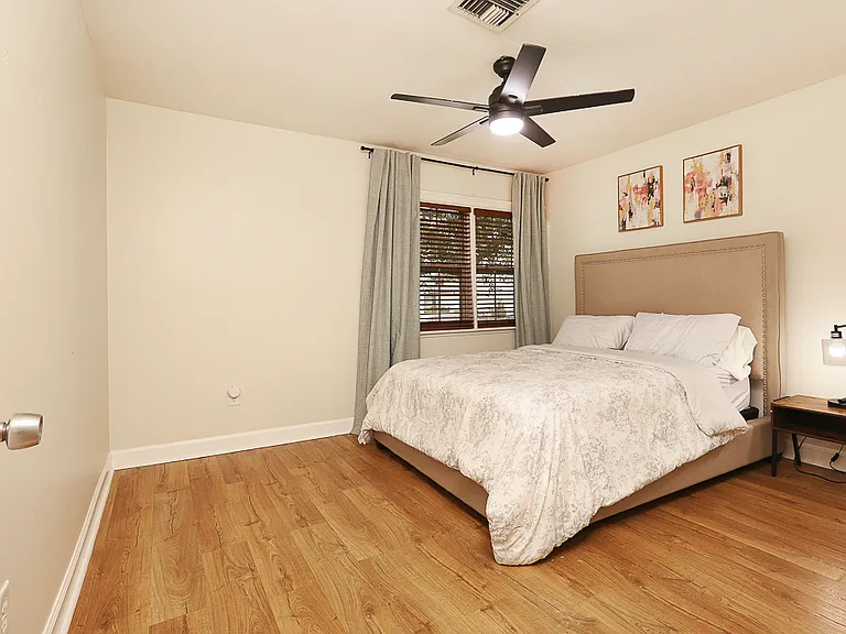 5716 Boutall St — Photo 6