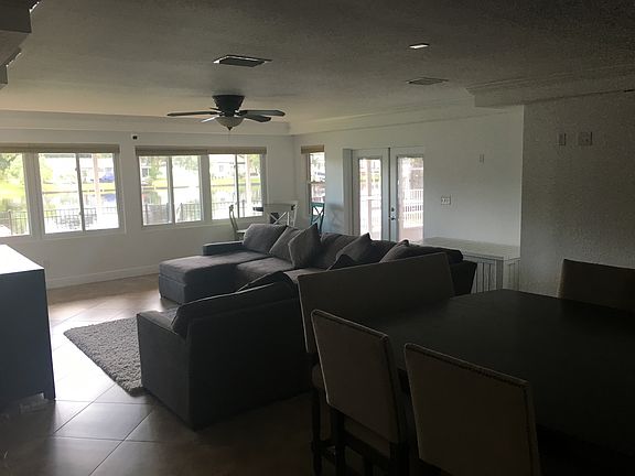 2nd image of 9201 Treasure Ln NE