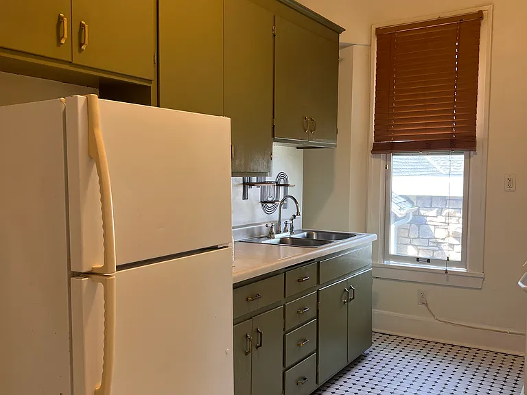 324 3rd St S #6 — Photo 3