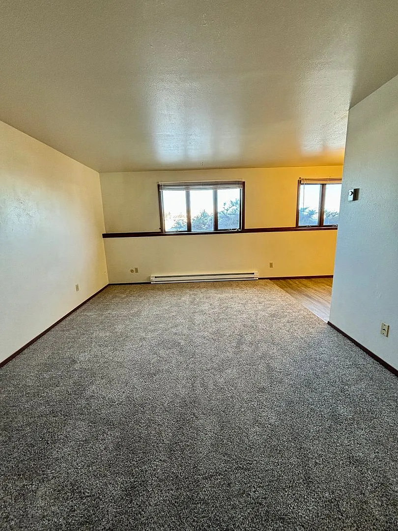 744 Darby St. — Photo 2