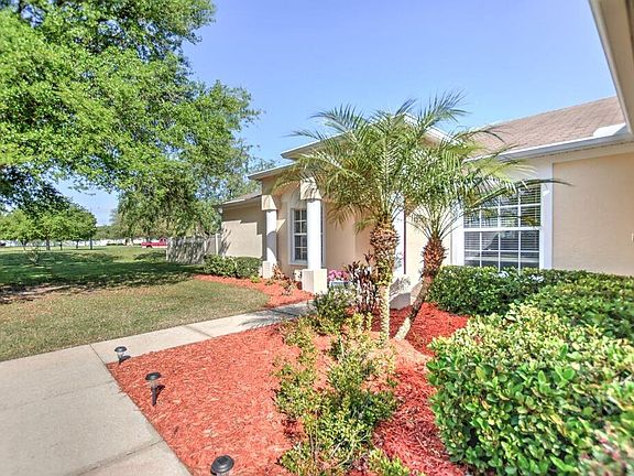 5th image of 9406 Barrington Oaks Dr