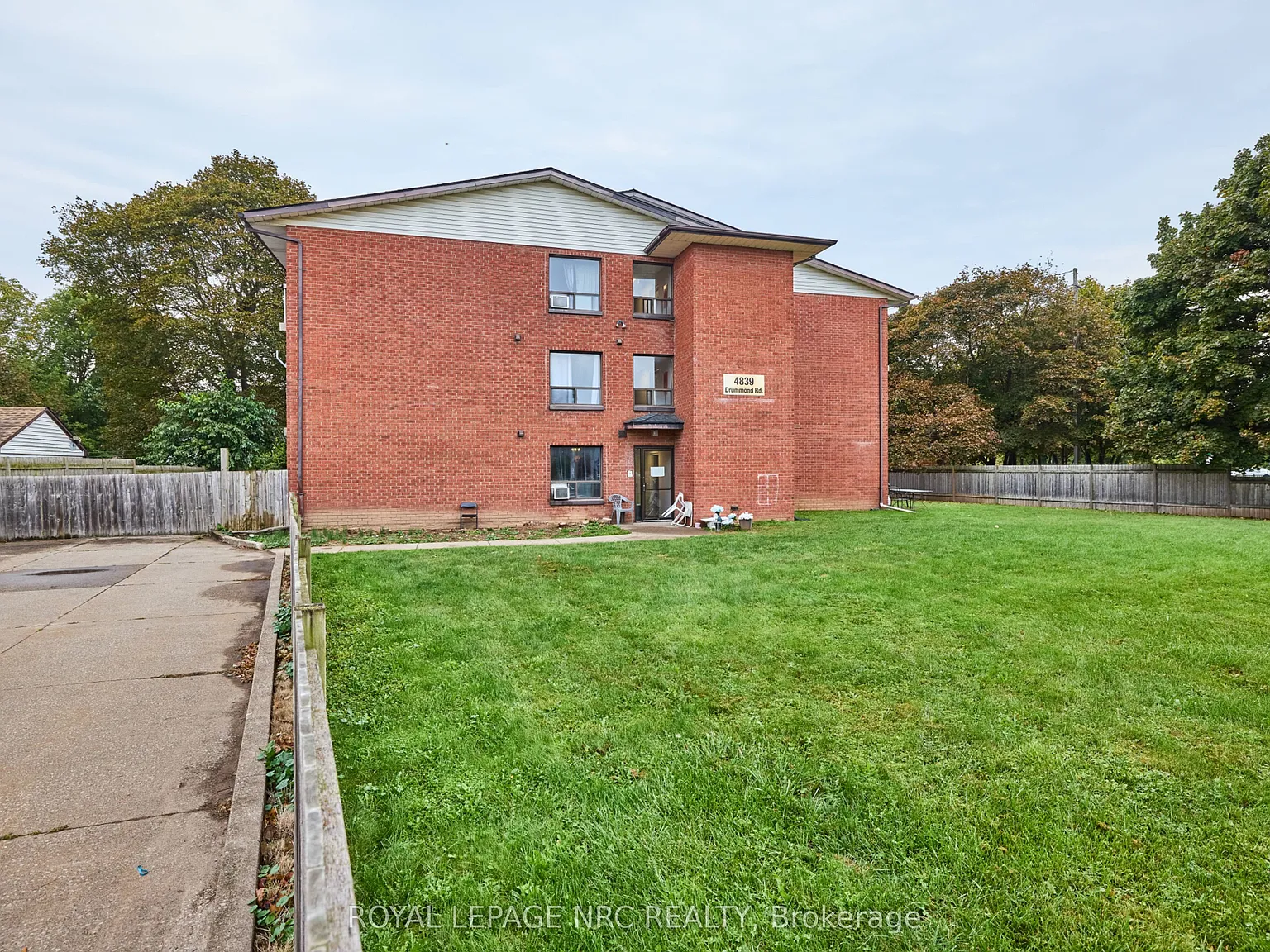 2 bed, $1,645 — Photo 2