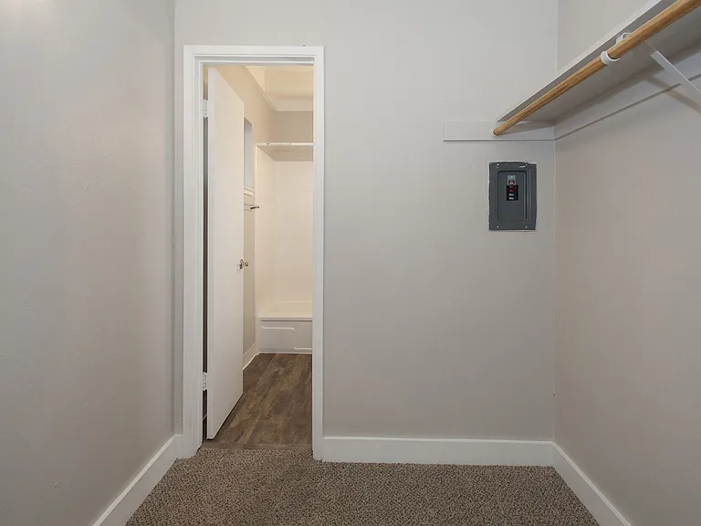 Monterey Townhouse — Photo 33