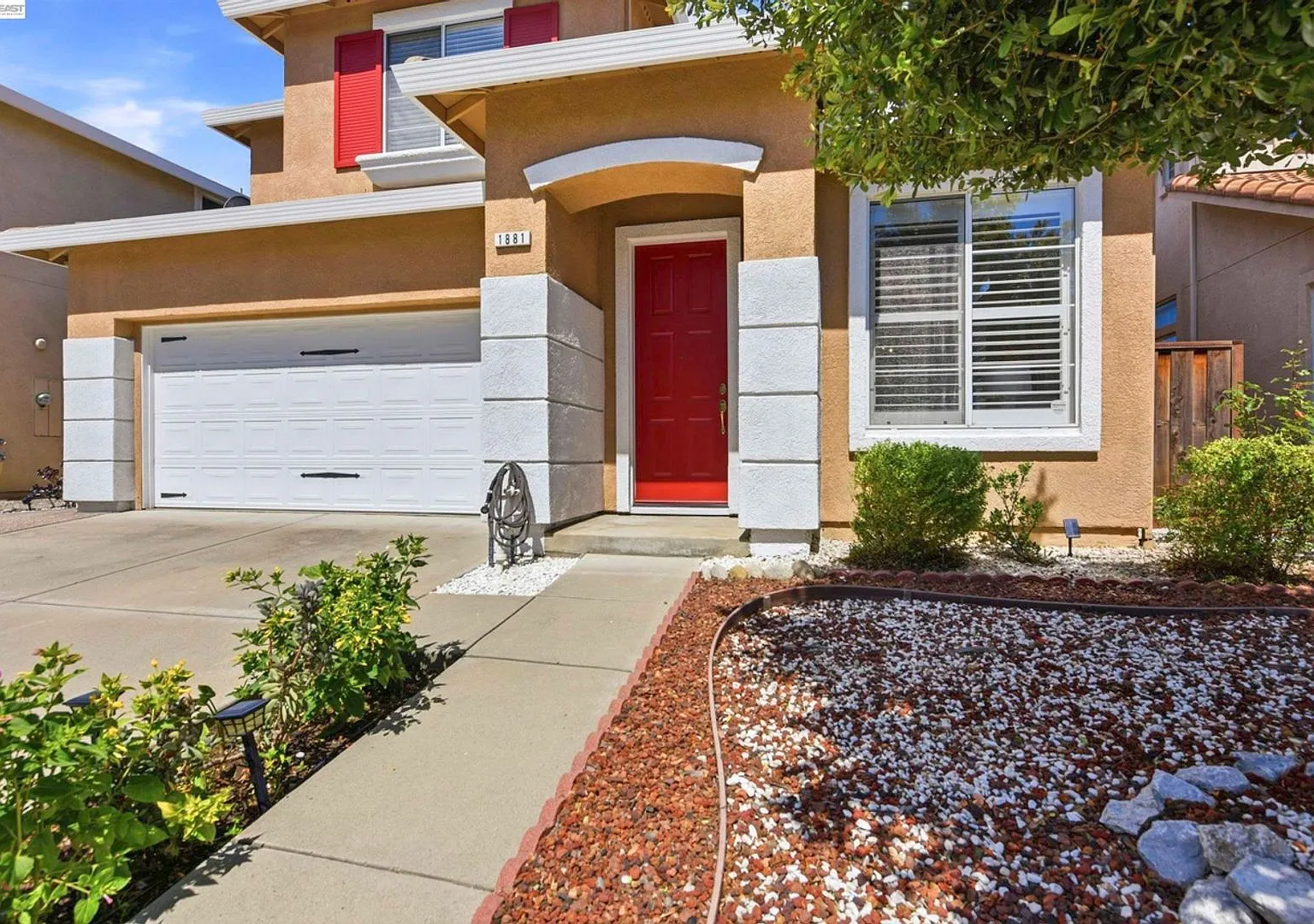 Welcome to this spacious 3-bedroom, 2-bathroom single-family home located in an established Union... — Photo 2