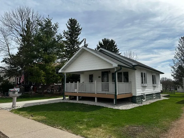 913 S Peach Ave, Marshfield, WI 54449