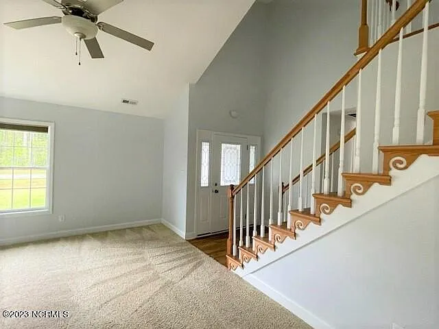 3 bed, 2.5 bath, 1700 sqft, $1,900 — Photo 2