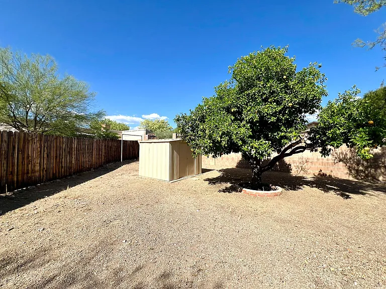 8655 E 24th Cir — Photo 36