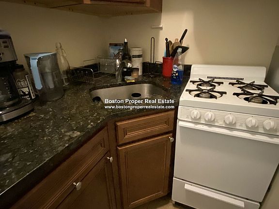 38 Hemenway St. Boston - Fenway Building Photo 49