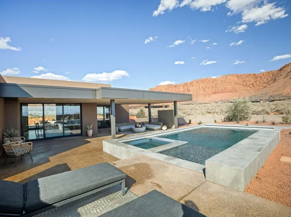 767 W Paiute Dr, Ivins, UT 84738