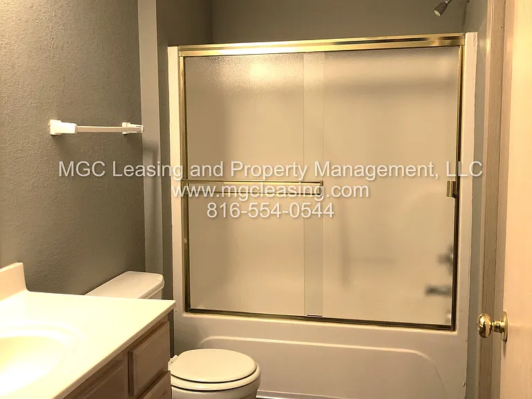 811 Garden Way — Photo 5