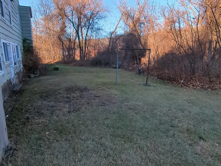 75 Old Pleasant St #75 — Photo 8