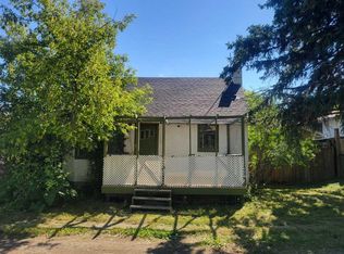 1 W Elm Ave, Okotoks, AB T1S1K6