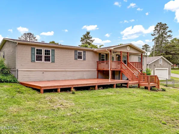 102 2nd St, Corryton, TN 37721
