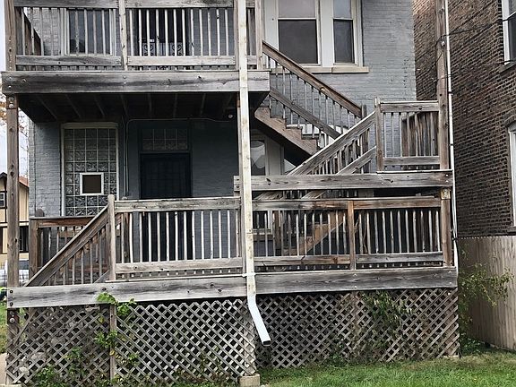 2nd image of 5233 W Quincy St