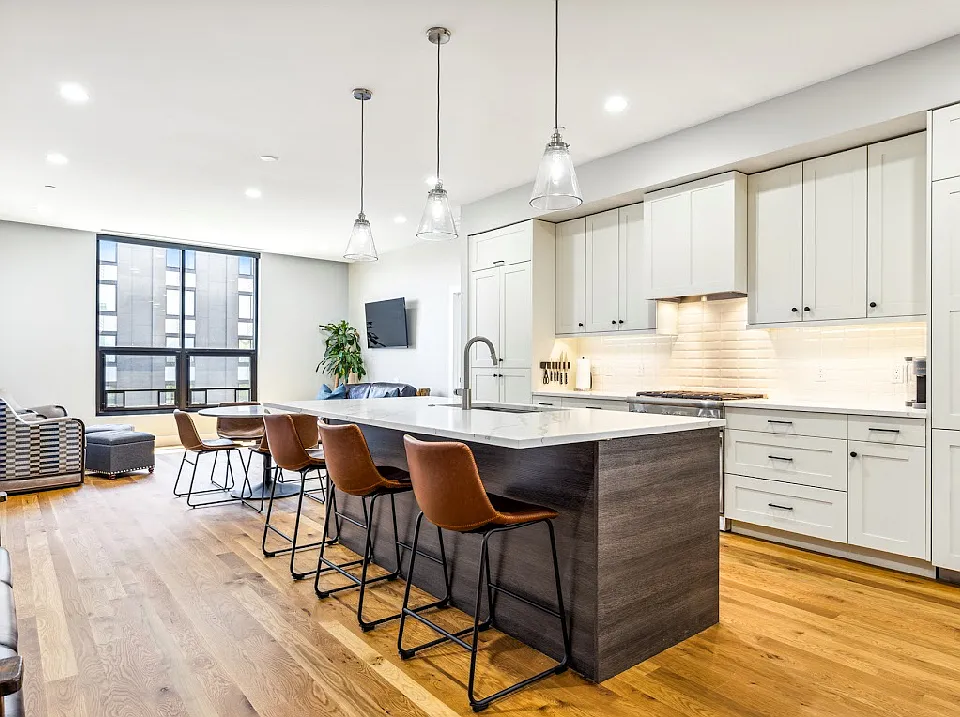 5 W Mendenhall St #417