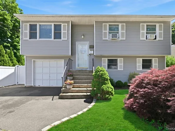 910 3rd Street, East Northport, NY 11731