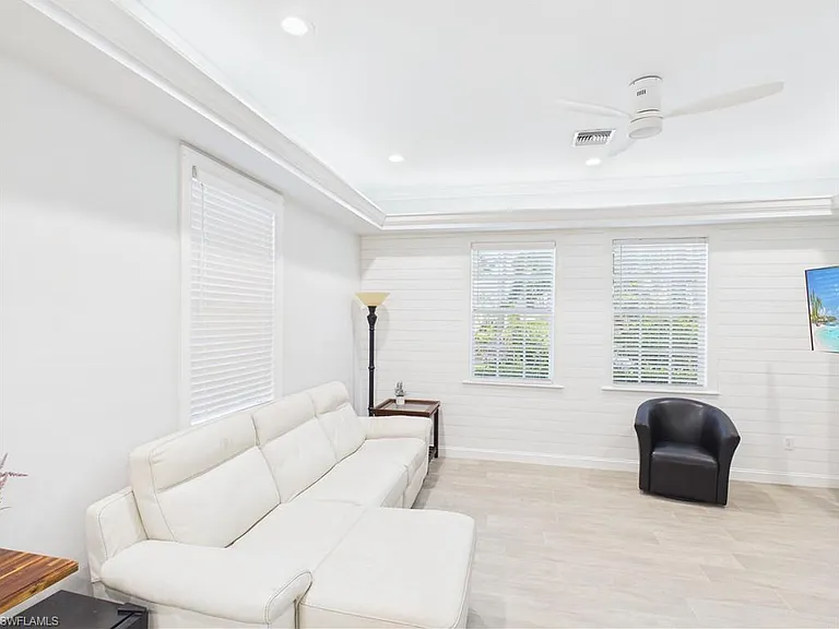 6072 Polly Ave — Photo 18