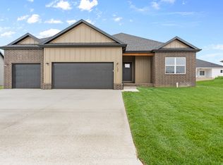133 E Clayton Ln, Republic, MO 65738