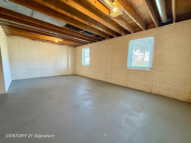 6030-6032 Canton Dr — Photo 15
