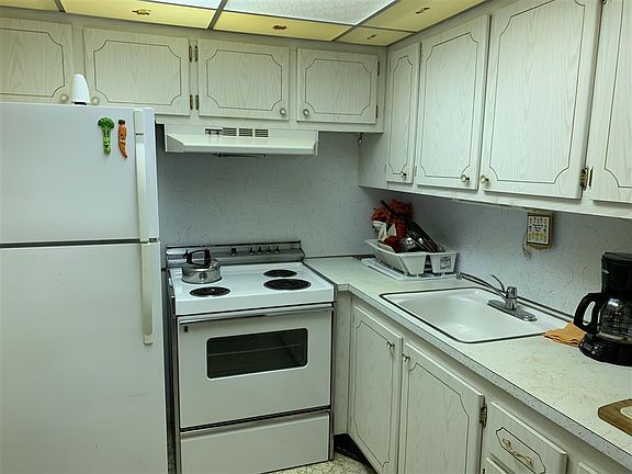 4th image of 254 Dorchester Way #K-2540