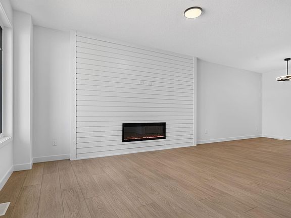 2nd image of 109 Westwind Dr