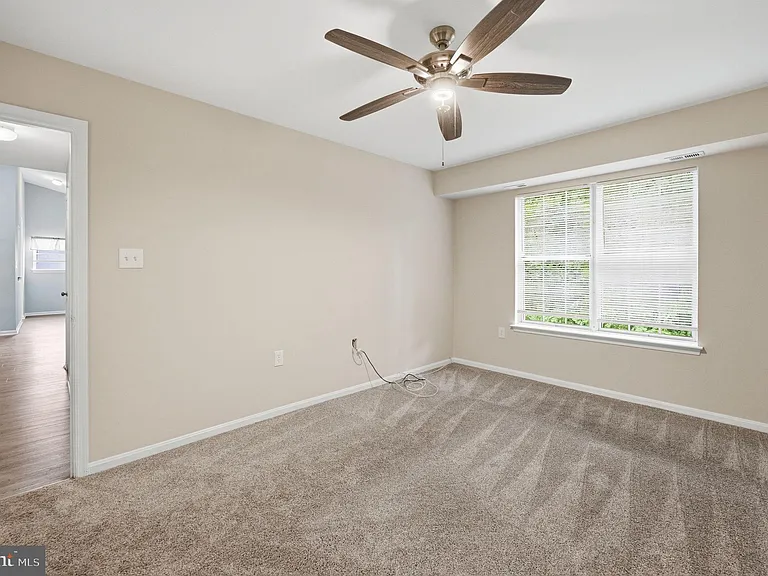 8909 Sugarwood Ln #8909 — Photo 17