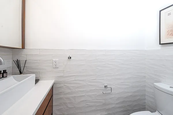 Sold by Compass | media 26