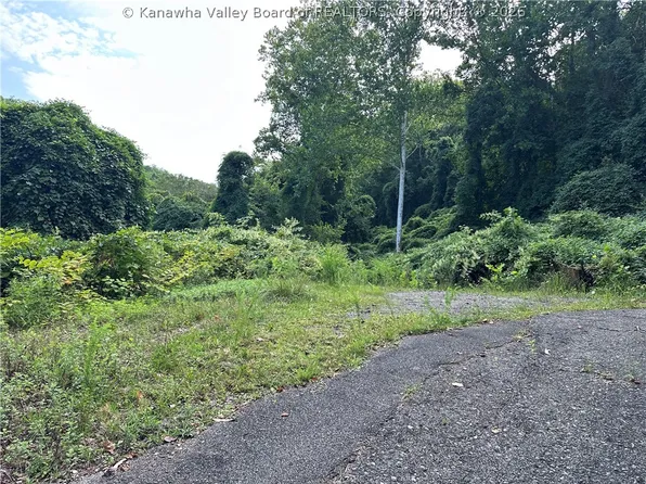 970 Jefferson Rd, South Charleston, WV 25309