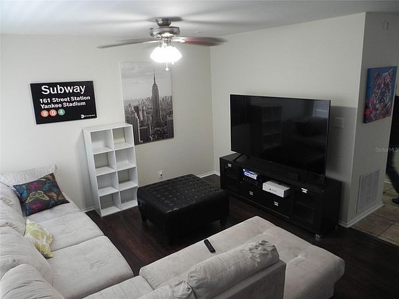 3rd image of 14619 Pine Glen Cir
