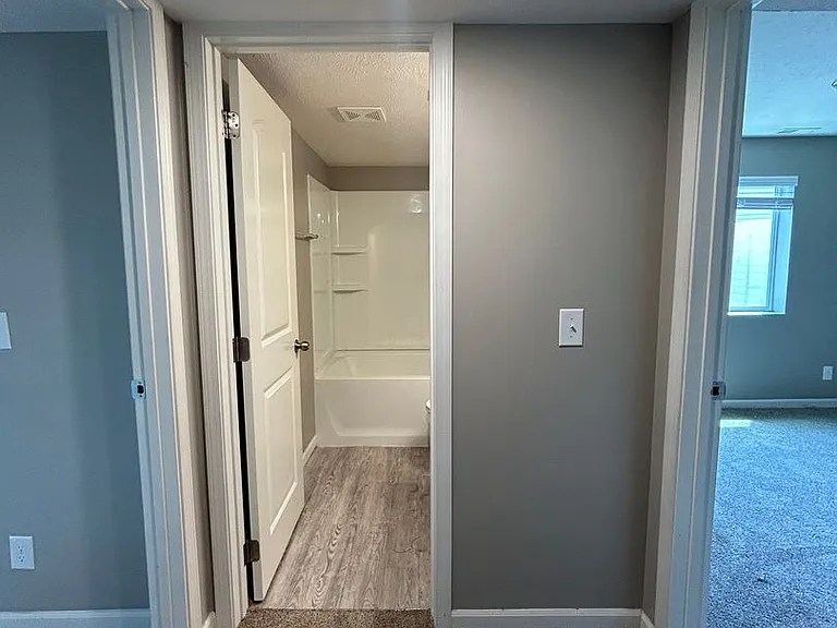 1059 N 170th Ave — Photo 32