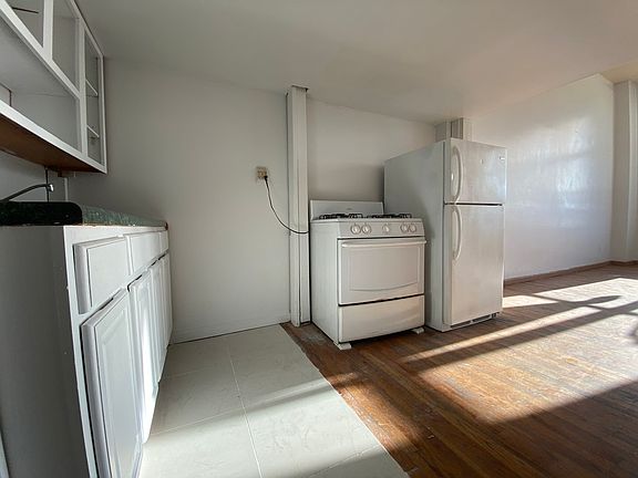 5th image of 236 Moore St APT 306