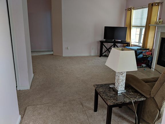 4th image of 192 Alexander Lawrence Dr