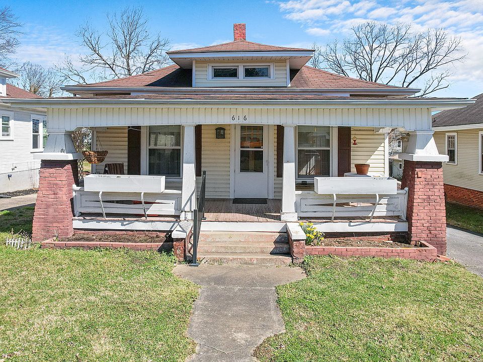 1st image of 616 Hillcrest Dr