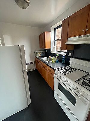 4th image of 8620 Park Ln S APT 6A