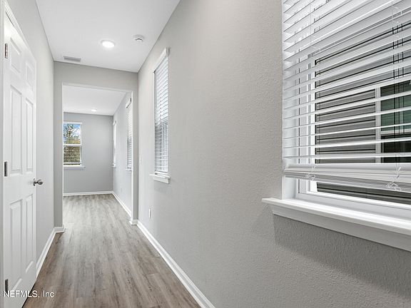 4th image of 6882 MIRAGE Street