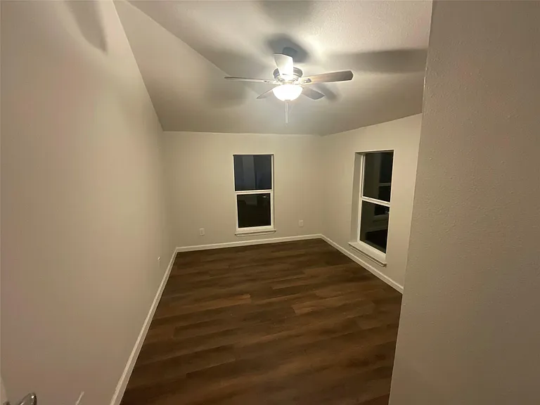 104 S Broad St — Photo 13
