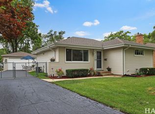 108 S Hickory St, Palatine, IL 60067